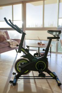 Bicicleta estática Bywell para ejercicio color Negro